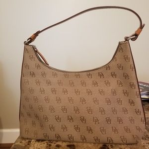 Dooney & bourke